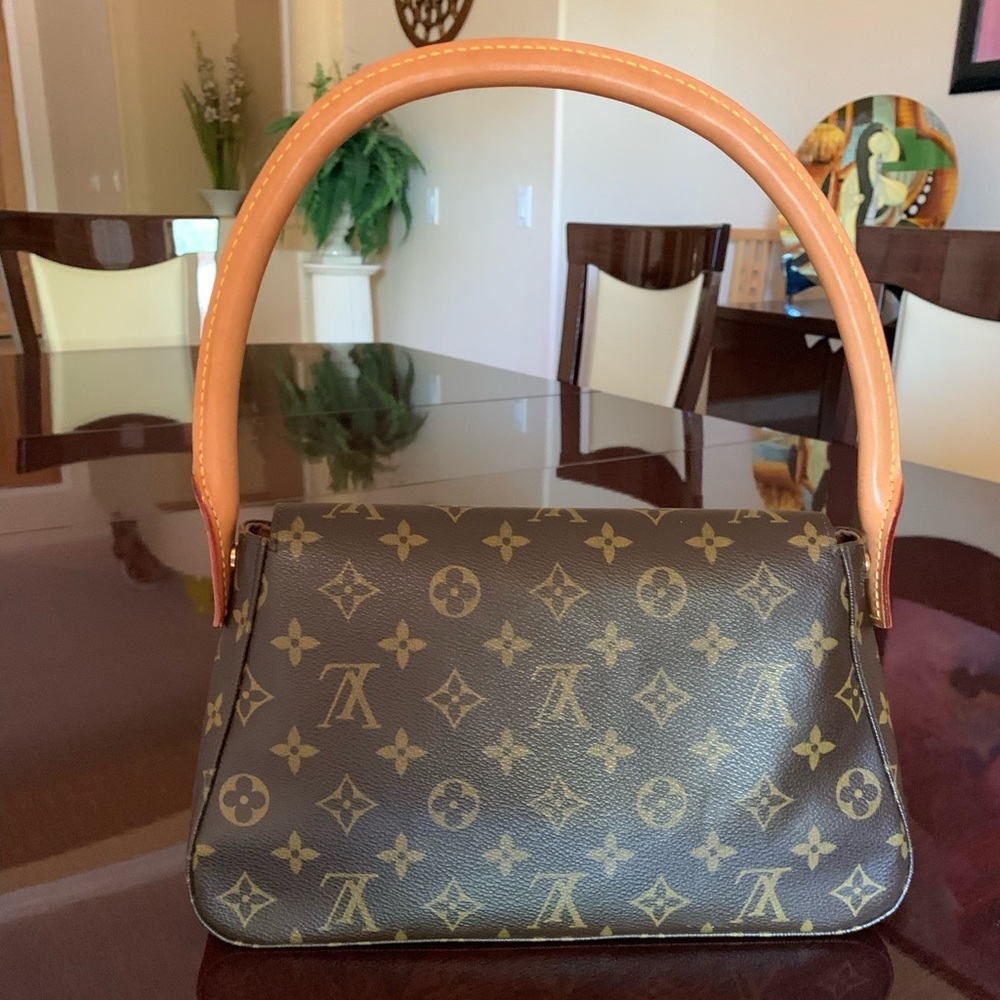 Authentic Vintage Louis Vuitton (circa ~2000)